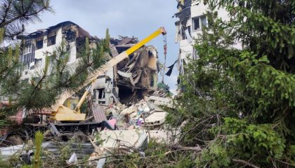 2026-05-22t145330z-1488649606-rc2eelampu1w-rtrmadp-3-ukraine-crisis-luhansk-attack