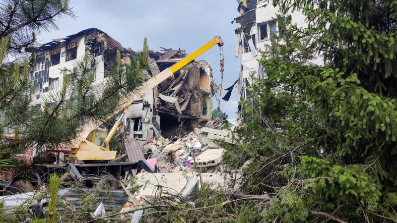 2026-05-22t145330z-1488649606-rc2eelampu1w-rtrmadp-3-ukraine-crisis-luhansk-attack