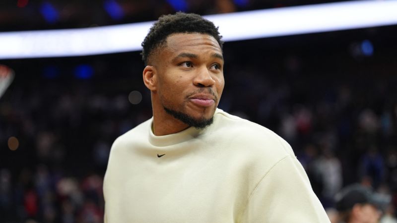 2026-04-13t005118z-1043251482-mt1usatoday28717494-rtrmadp-3-nba-milwaukee-bucks-at-philadelphia-76ers