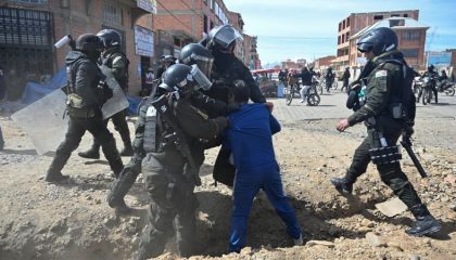 2026-06-20t170918z-637775971-rc2sxla10zdl-rtrmadp-3-bolivia-protests-emergency